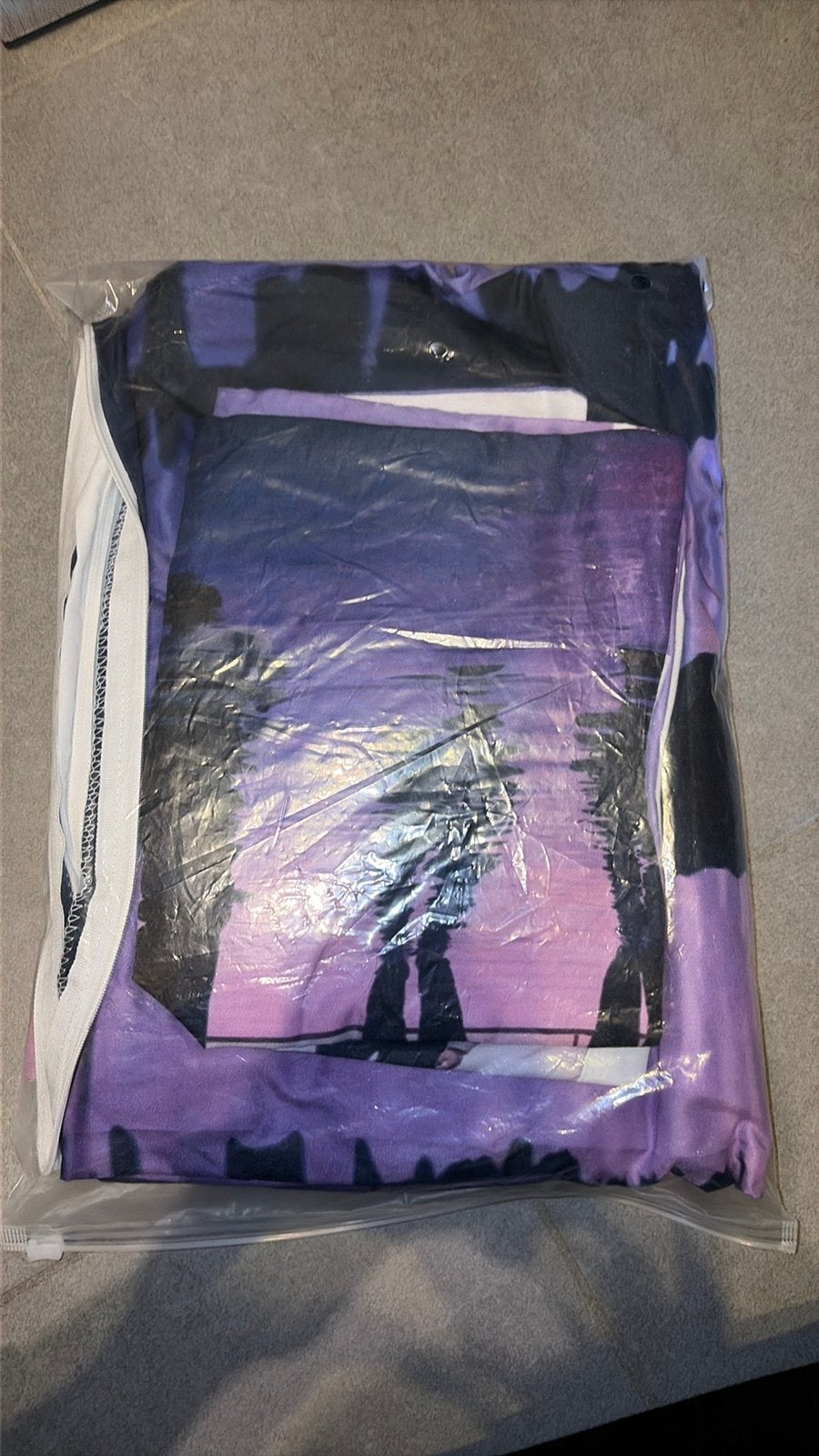 Parrure de lit BTS 1m30 sur 2m, Kleding | Dames, Ophalen, Zo goed als nieuw