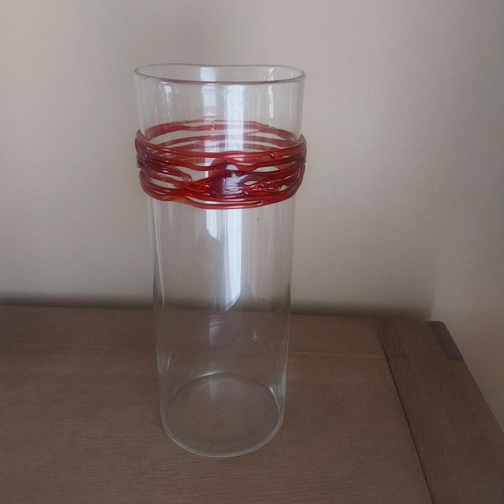 Mooie moderne vaas hoogte 31 cm, niet gebruikt, Huis en Inrichting, Woonaccessoires | Vazen, Ophalen of Verzenden