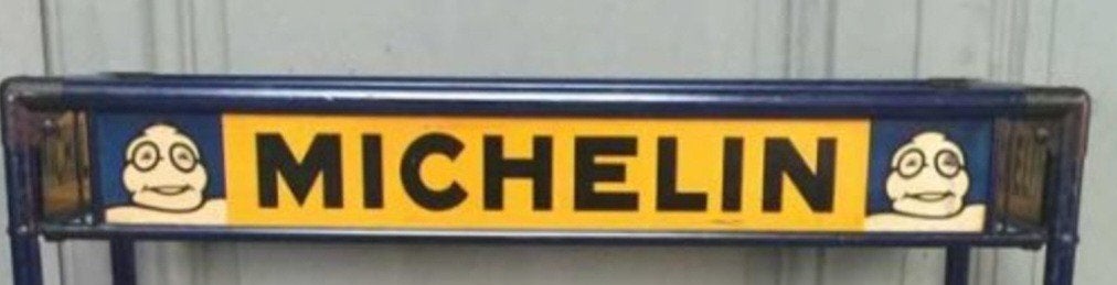 Plaque panneau Michelin étagère, Collections
