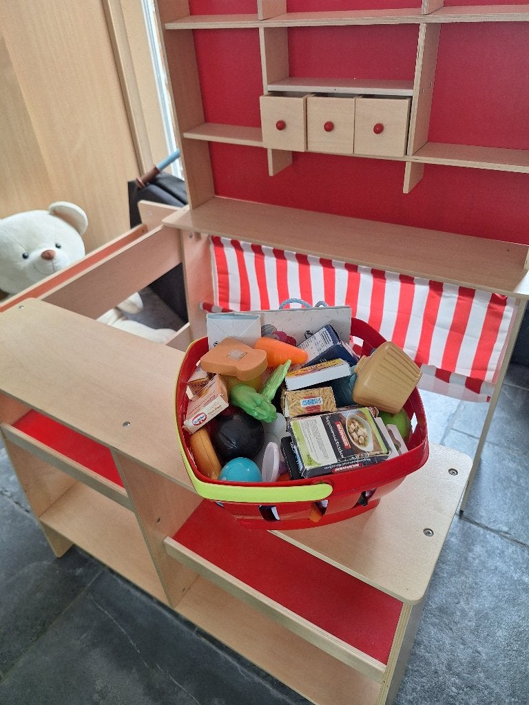 Houten speelgoedwinkeltje met winkelmandje, Ophalen, Gebruikt