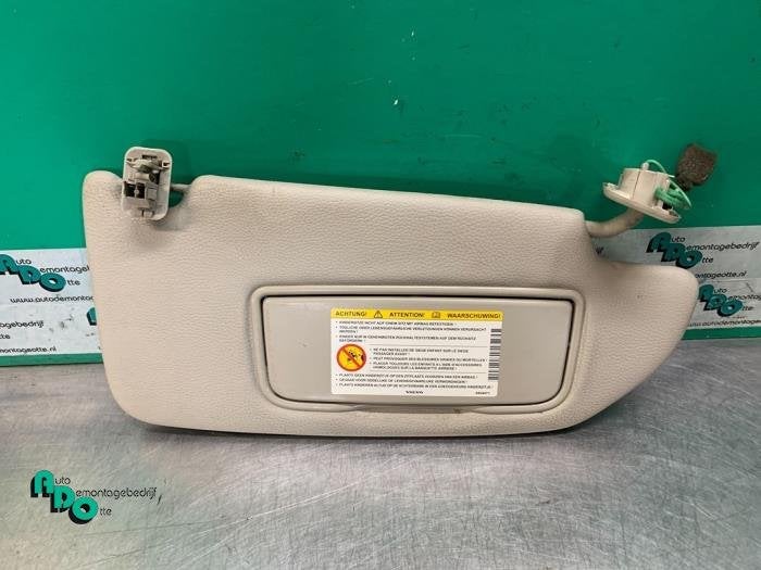 Pare-soleil d'un Volvo S60, -, 3 mois de garantie, -, -