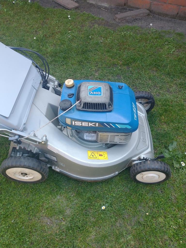 Grasmaaier iseki zelftrekker aluminium dek ,52 CM maaibreedt, Enlèvement