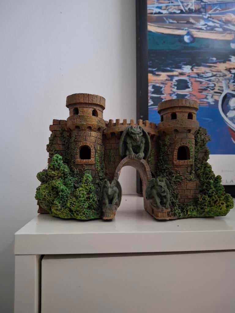 Décor château pour aquarium, Comme neuf, Decoratie