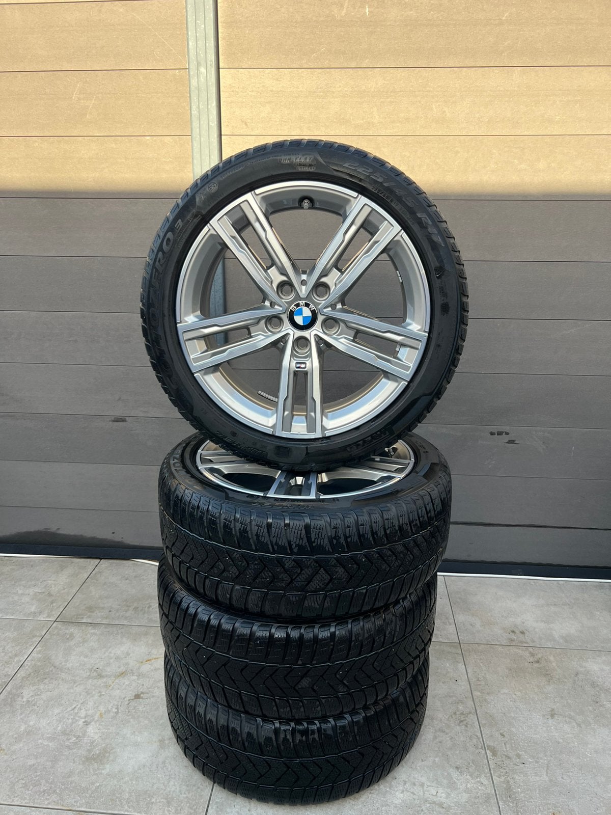 Jantes hiver BMW style 550M série 1-2 F40 F44 225 45 17, Autos : Pièces & Accessoires, Pneus et Jantes, Pneus hiver, Véhicule de tourisme