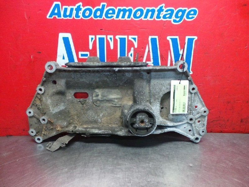 BERCEAU MOTEUR Volkswagen Touran (1T1 / T2), Volkswagen, Volkswagen AG, Utilisé, Kundenbetreuung@volkswagen.de