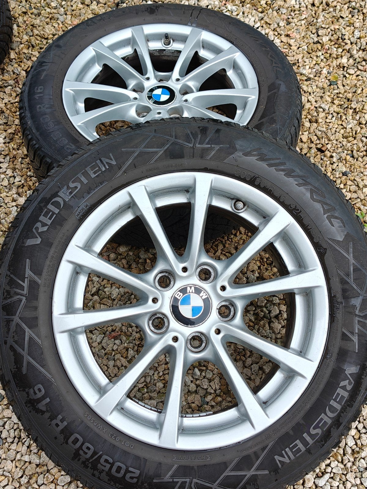 Jantes BMW 16" d'origine style 390 - Pneus d'hiver Vredestei, Autos : Pièces & Accessoires, Pneus hiver, 16 pouces, Véhicule de tourisme