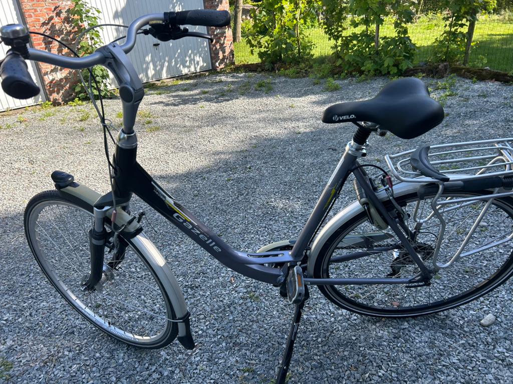 Damesfiets gazelle medeo 28 inch, Fietsen en Brommers, Ophalen, Gebruikt, Gazelle, Versnellingen