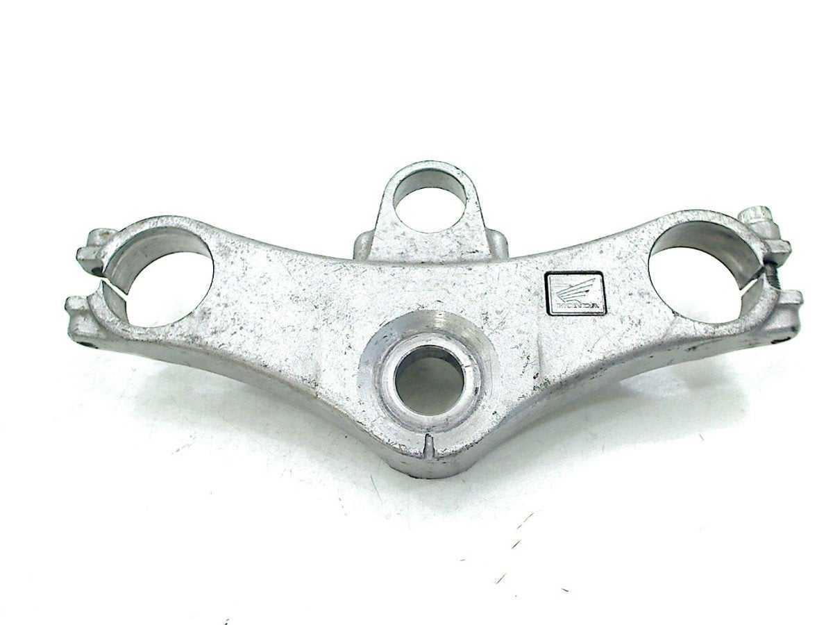 TOP YOKE TROIS POINTS VFR 800 Fi 1998-2001 (VFR800Fi RC46), Dhr. S. di Majo, Utilisé, Info@cama-motorparts.nl, P.J. Troelstraweg 8 8
3144 CX  MAASSLUIS, NL