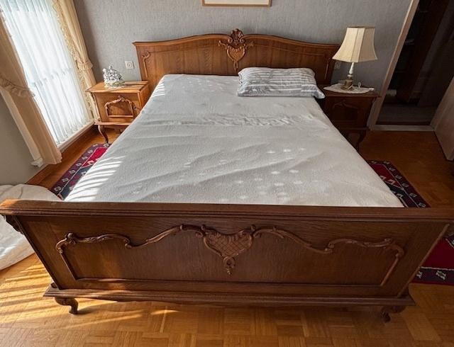 Slaapkamer / bed met lattenbodem Pirelli, Ophalen, Zo goed als nieuw, Tweepersoons, Klassiek