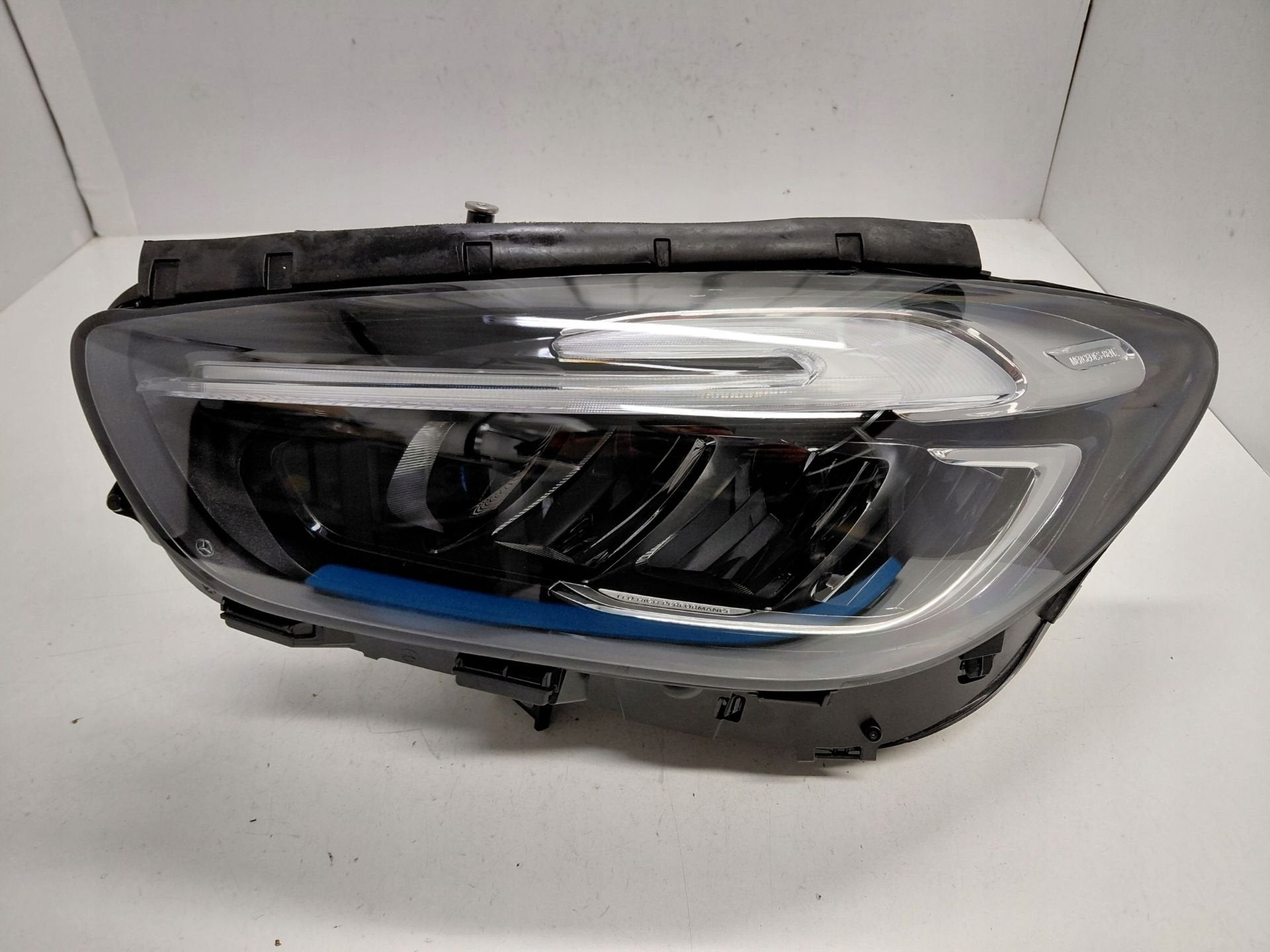 Phare gauche Mercedes Classe B W247 A2479065107, Mercedes-Benz AG, Mercedes-Benz, Utilisé, Mercedesstrasse 120
70372  Stuttgart, DE