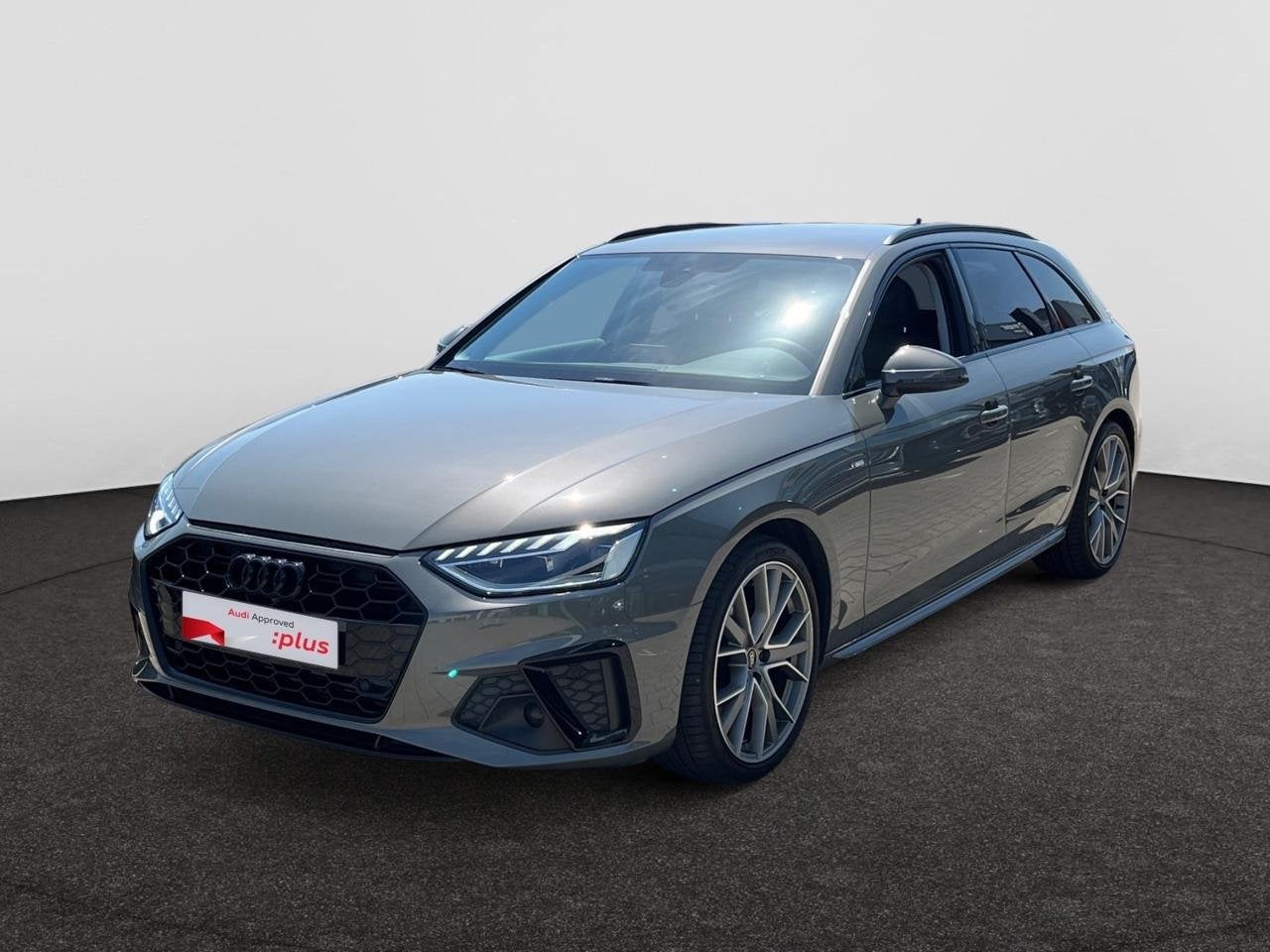 Audi A4 Avant S-LINE*AUTOMAAT*150PK*GPS*CARPLAY*CAMERA*SENSO, Automaat, Geheel digitaal combi-instrument, 164 g/km, A4
