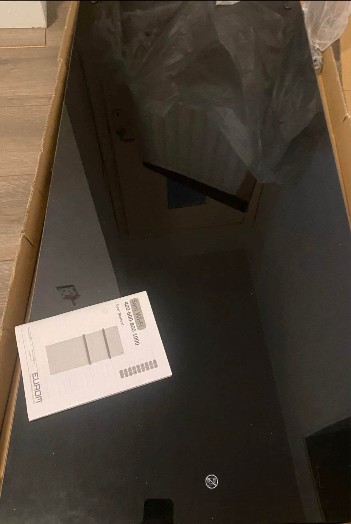 Infrarood badkamerverwarmer SANI 800 WIFI BLACK 180 €, Elektronische apparatuur, Kookplaten, Zo goed als nieuw, Ophalen