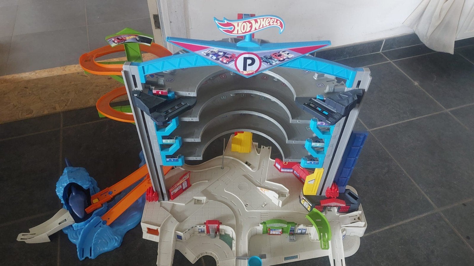 Auto toren Hot Wheels, Ophalen, Zo goed als nieuw, Handmatig, Hot Wheels