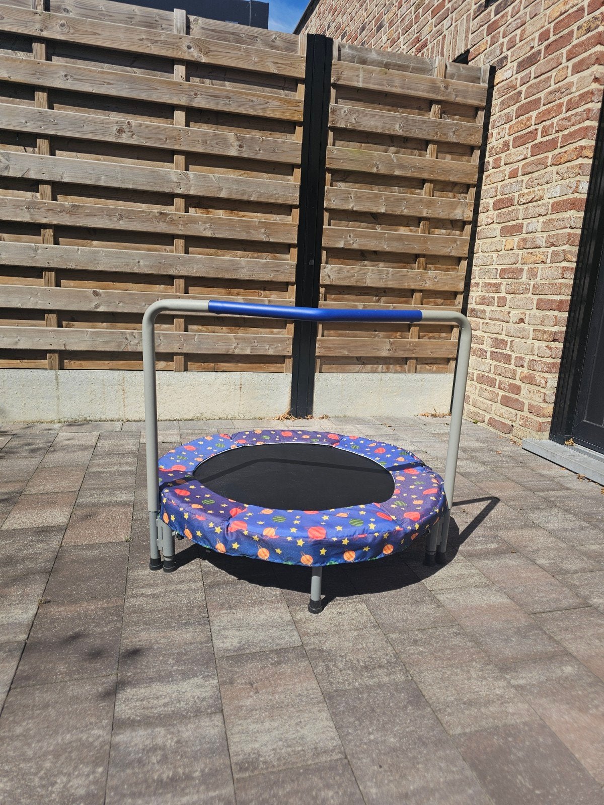 VEVOR kindertrampoline met beugel, Enlèvement