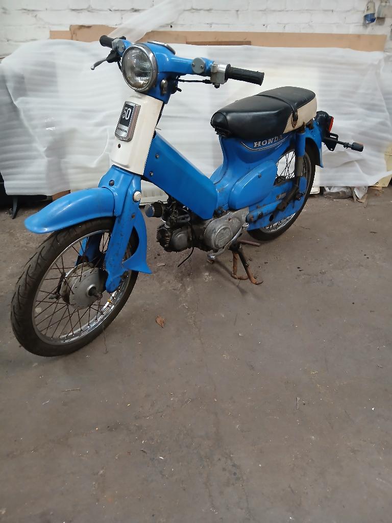 Honda c50 1984