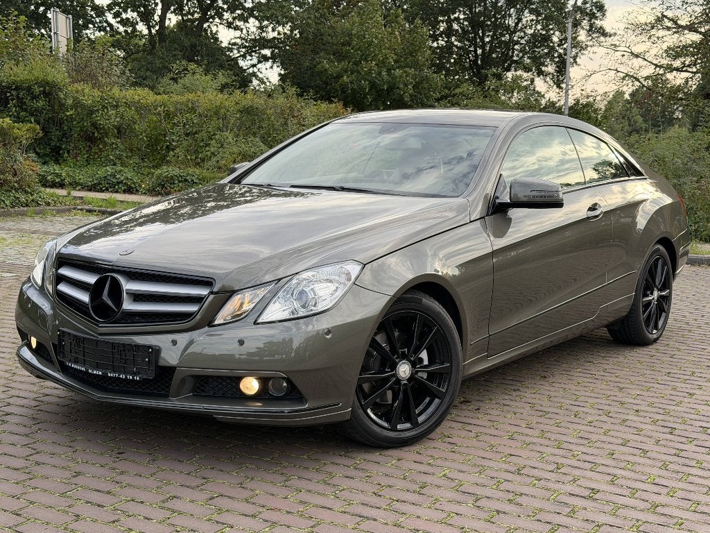 Mercedes E200 CGI Coupé 1.8 Benzine Automaat – Beige Leder, Autos, Cuir, Euro 5, Achat, Entreprise
