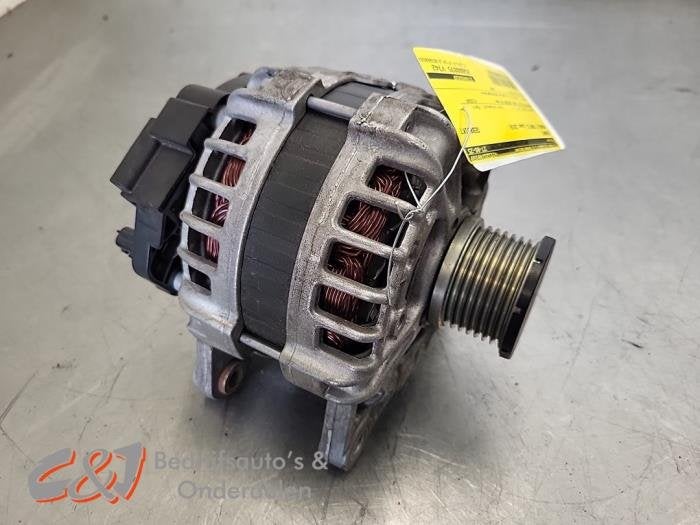 Dynamo van een Renault Trafic, Gebruikt, -, Renault, -