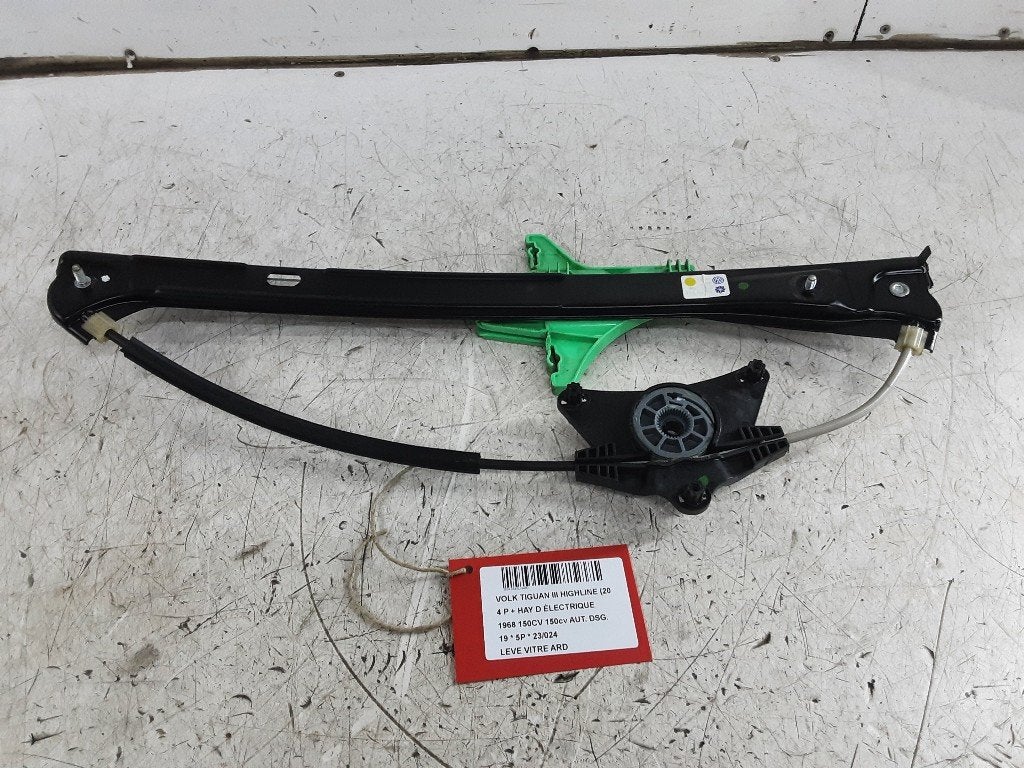 MECANISME VITRE ARRIÈRE DROIT Tiguan (AD1) (5NA839462C), Volkswagen, Mevr. I. Hauben, Utilisé, Rue de l'Espoir 34 34
4030  GRIVEGNÉE, BE