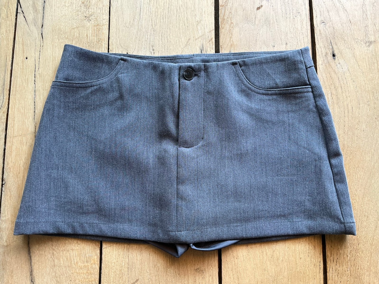 Broek/ rokje van bersshka perfecte staat- maat S, Kleding | Dames, Rokken, Ophalen, Zo goed als nieuw, Maat 36 (S), Grijs