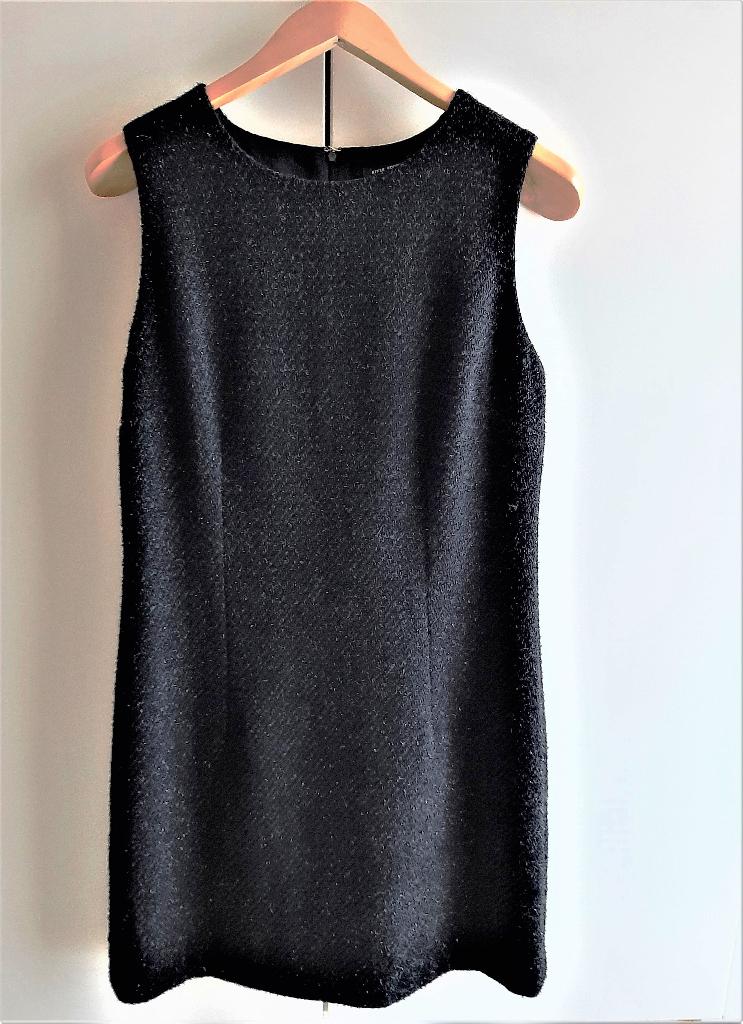 Te koop: Mooi zwart jurkje van "River Woods", 40., Kleding | Dames, Jurken, Zwart, "River Woods", Zo goed als nieuw, Boven de knie
