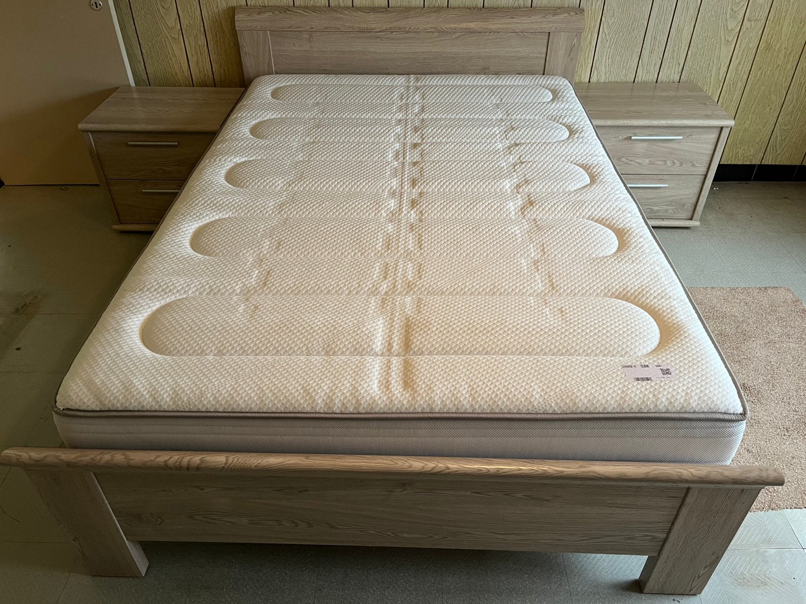 Slaapkamer 2 personen met matras, Ophalen, Zo goed als nieuw, Twijfelaar, Kleur wit beuk