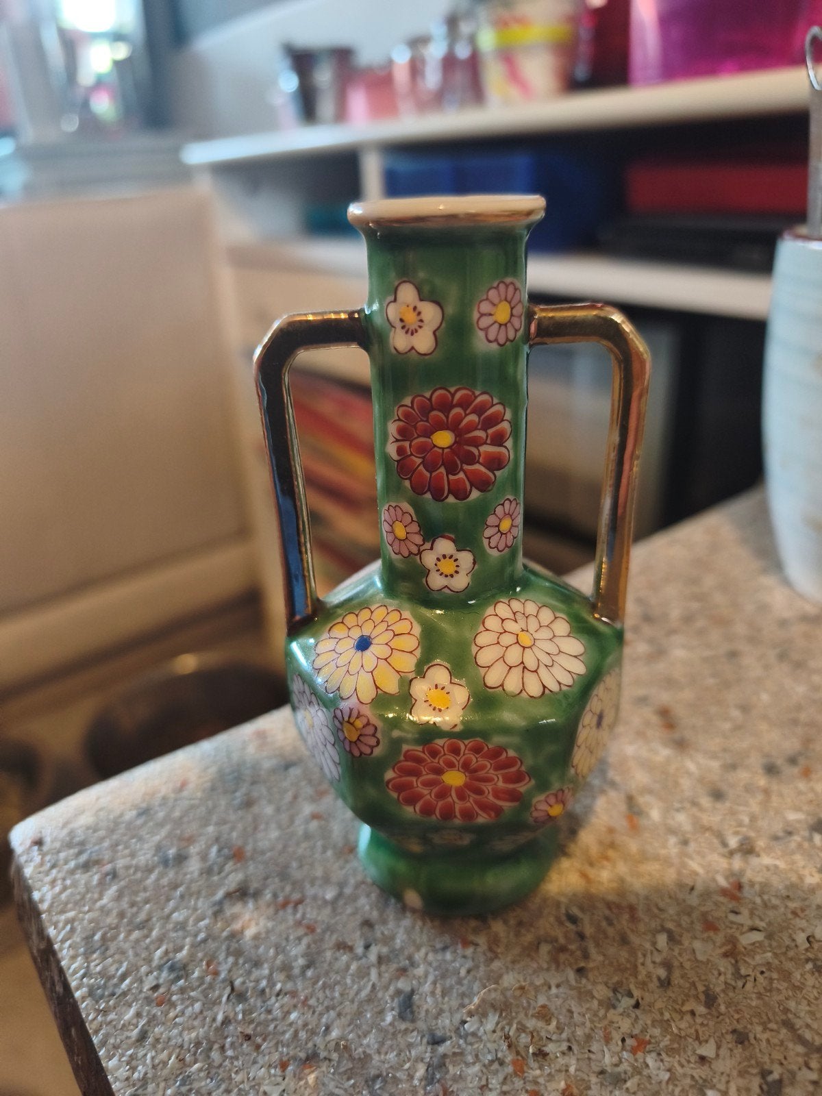 Vase miniature japonais, Enlèvement