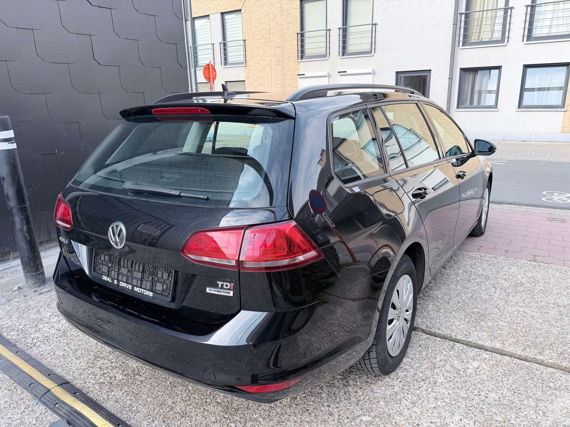 Volkswagen Golf Golf 1.6 TDI EDITION TRENDLINE | AIRCO | NAV, Dealer onderhouden, Stof, Gebruikt, 4 cilinders