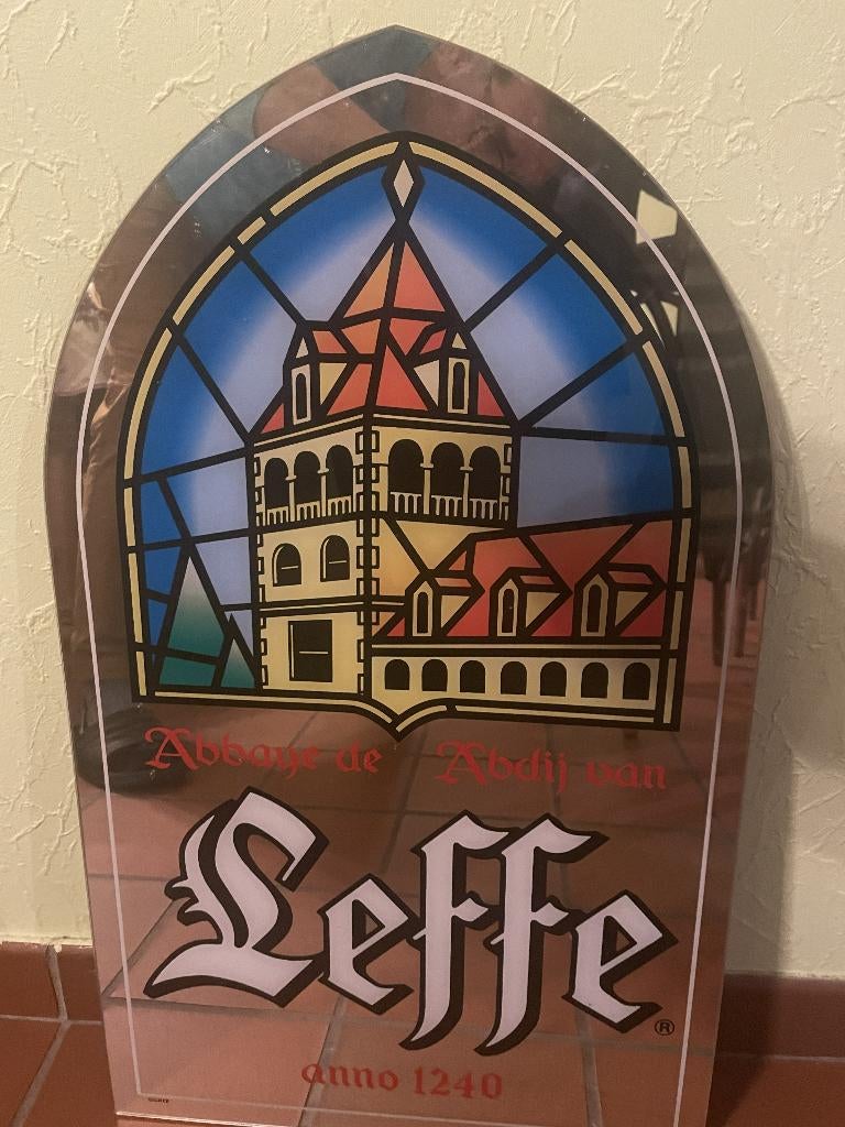 Leffe reclamespiegel met logo, Verzamelen, Biermerken, Ophalen, Nieuw, Reclamebord, Plaat of Schild, Leffe