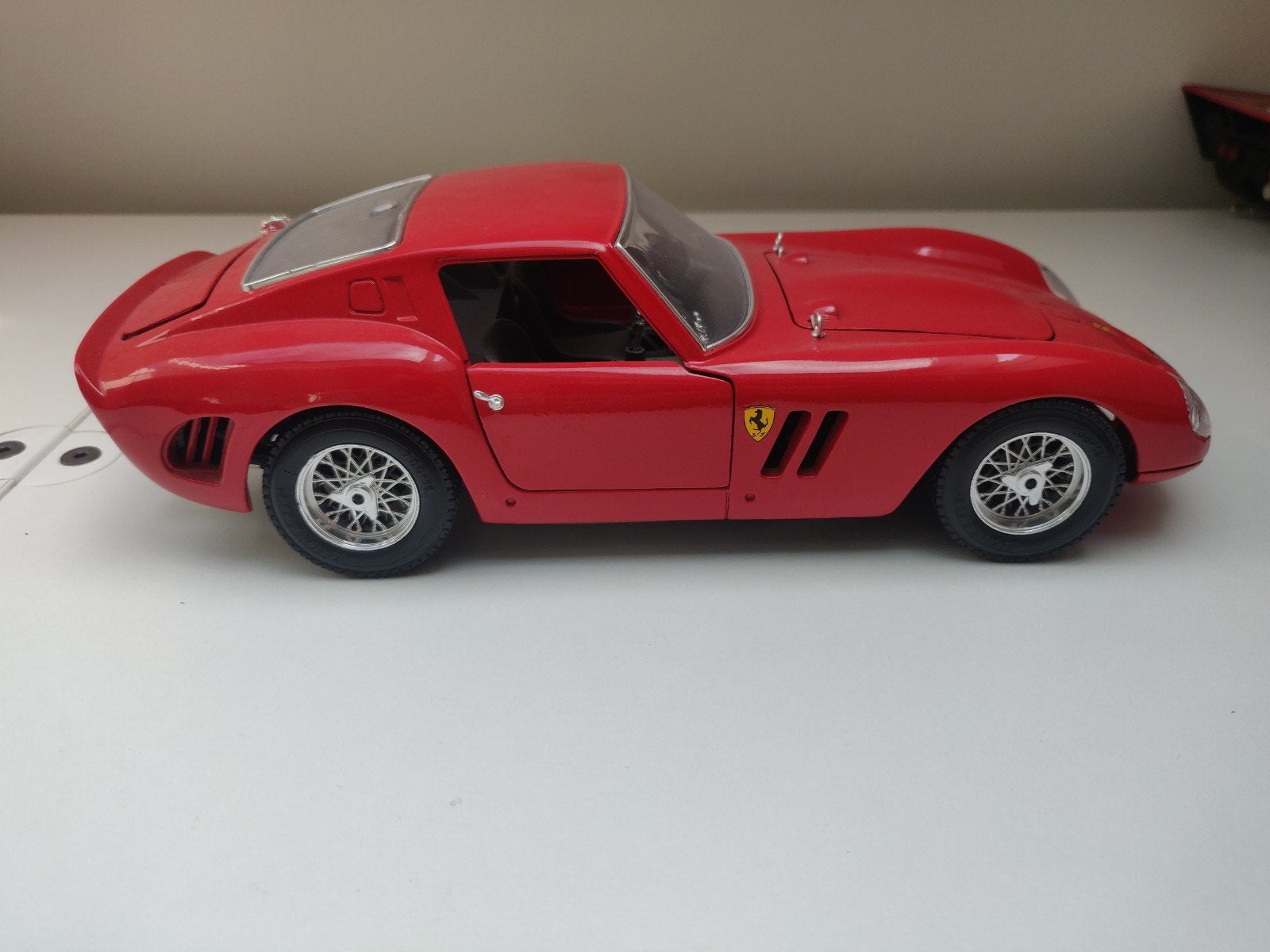 Bburago 1/18 - Ferrari 250 GTO (1962), Enlèvement ou Envoi, Comme neuf, Voiture, Burago