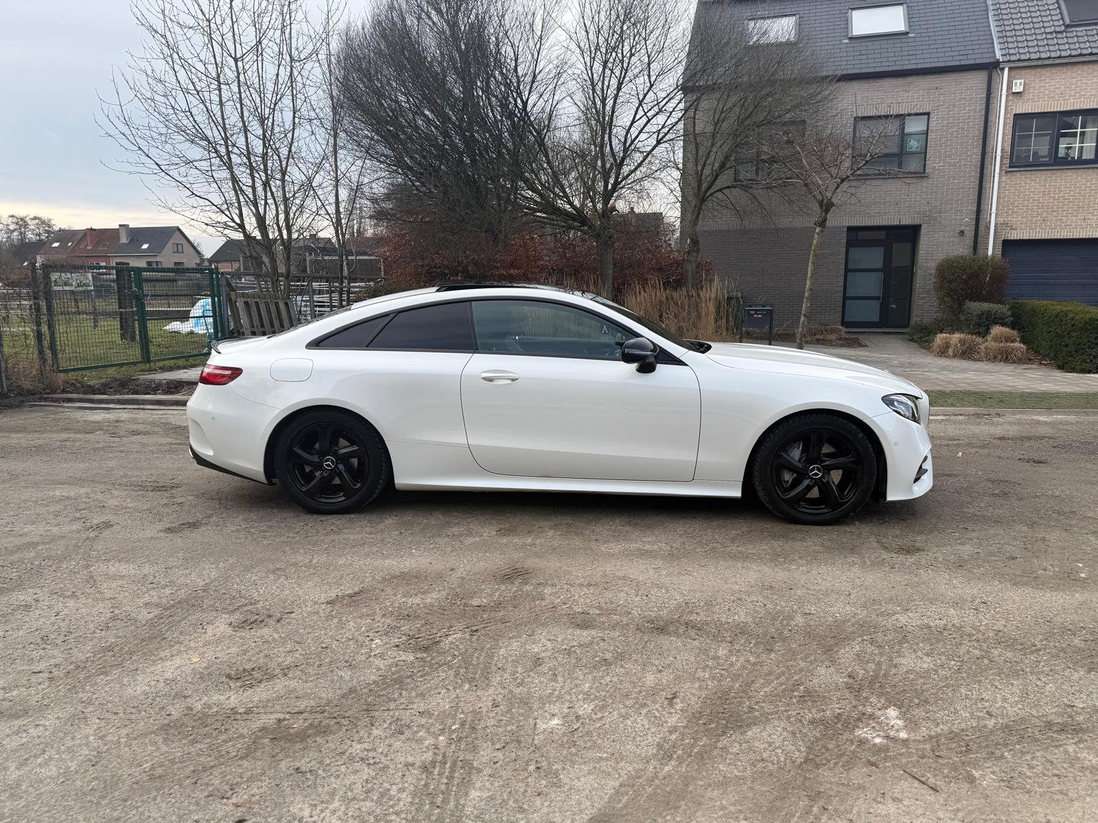 Mercedes E220 - coupé - AMG pack, Autos, Achat, Euro 6, Diesel, Automatique
