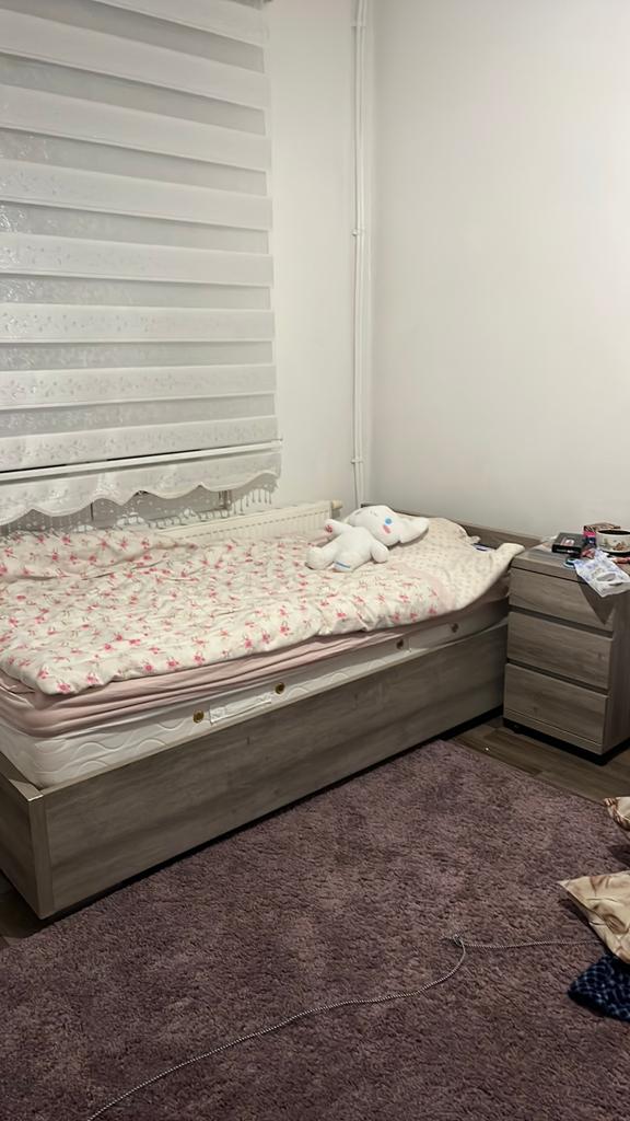 1 persoon bed met 3 laden kast