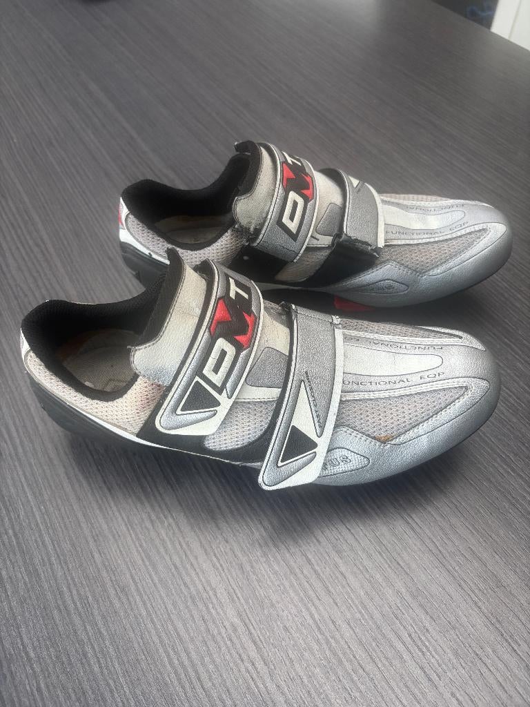 DMT koers schoenen mt 42, Fietsen en Brommers, Fietsaccessoires | Fietskleding, Ophalen, Gebruikt, Schoenen