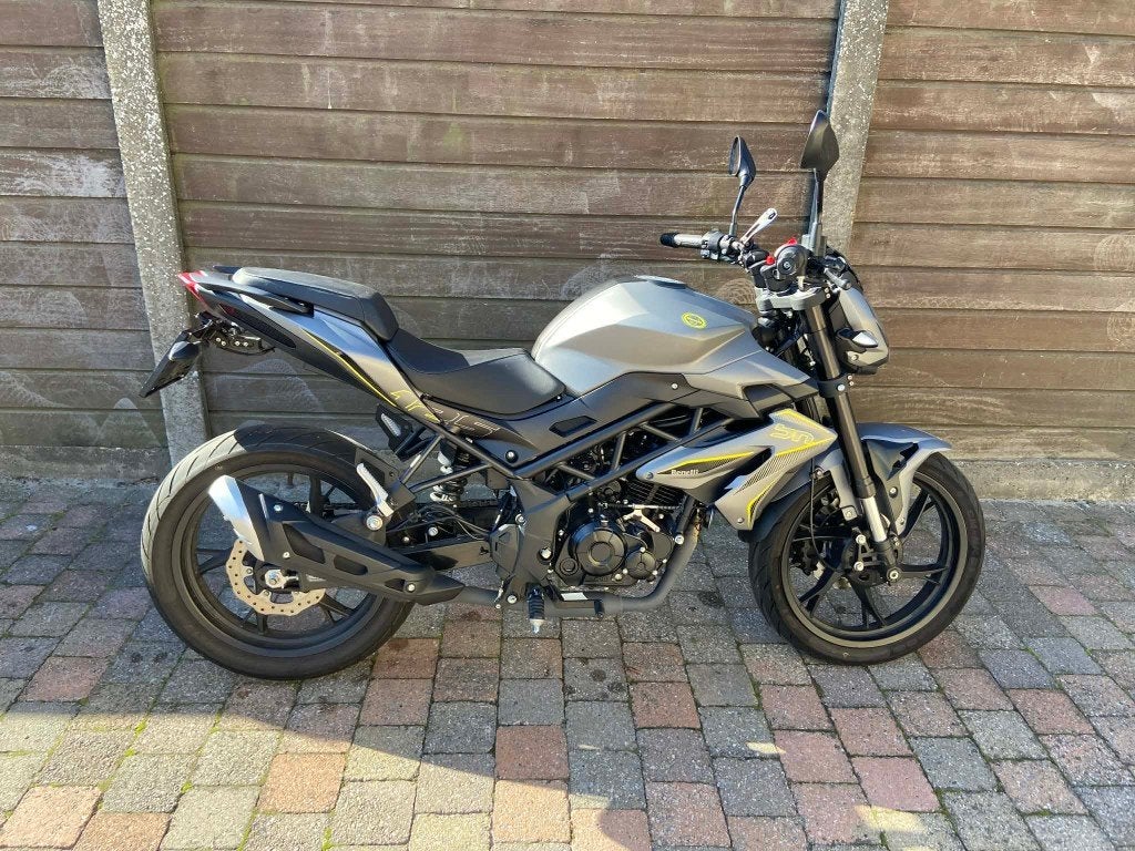 Benelli BN 125, Motos, Motoren | Benelli, Occasion, Permis Moto A1 minimum, Particulier, 1 cylindre