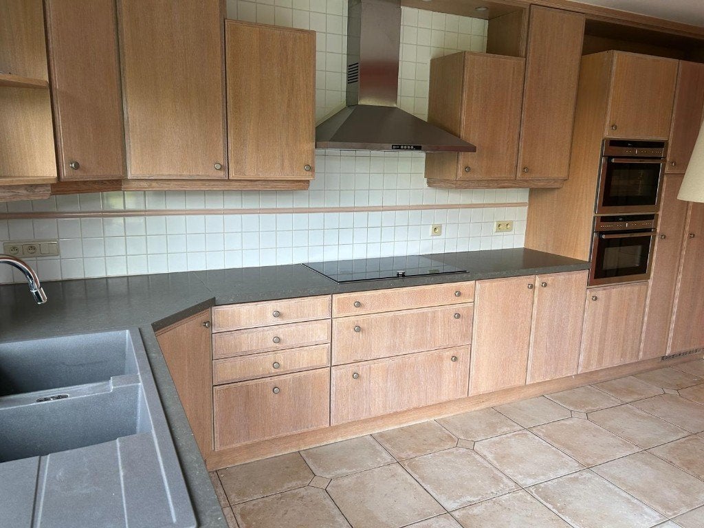Houten keuken met toestellen – zelf afbreken en ophalen, Ophalen, Gebruikt