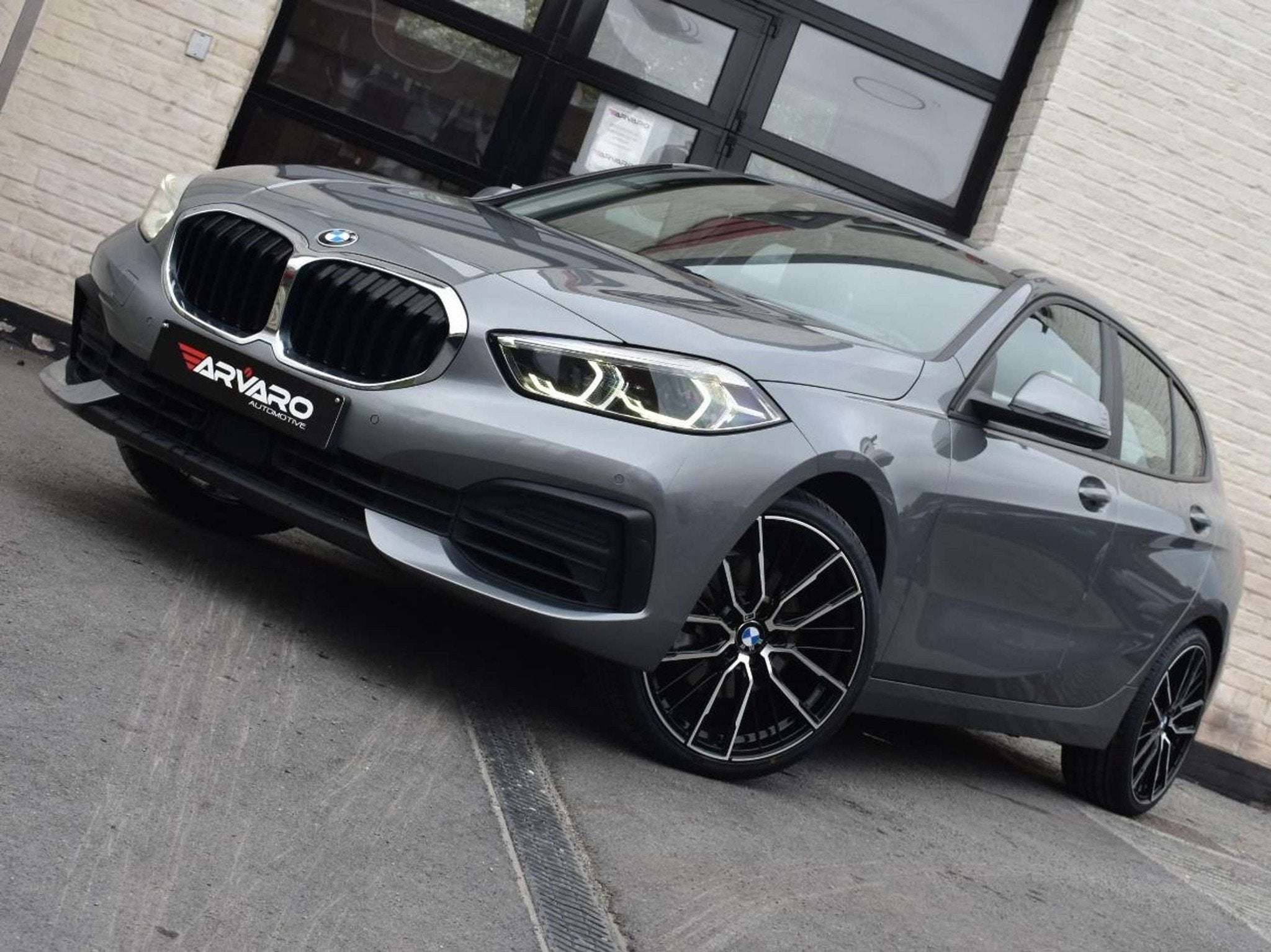 BMW 1 Serie 116 iA Xenon / Carplay / PDC / Garantie, 116 g/km, 1 Reeks, Gebruikt, Zwart