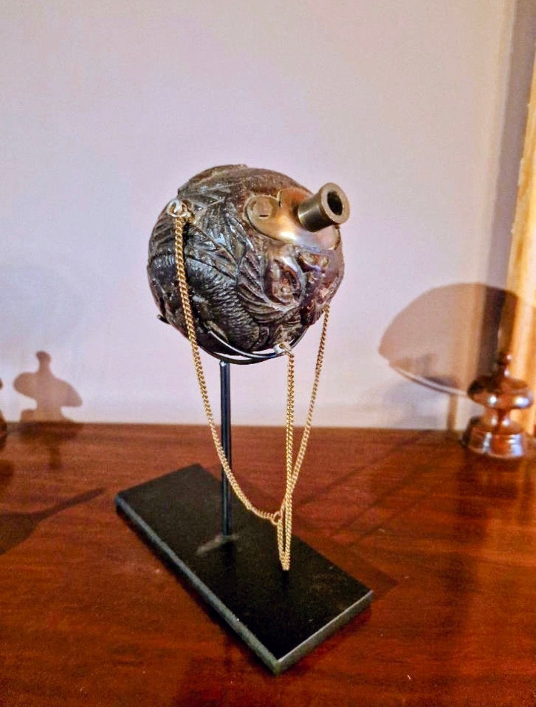 Gegraveerde en gebeeldhouwde kokosnoot 1800-1850, Antiquités & Art, Art | Objets design, Enlèvement
