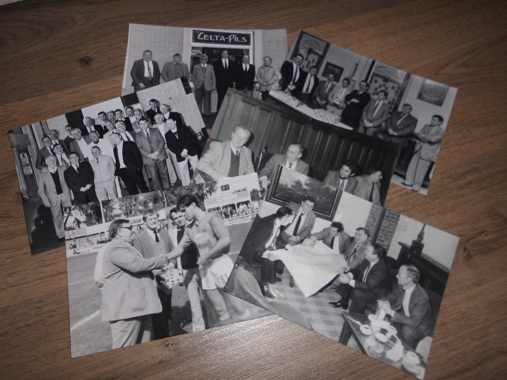 lot 6 oude originele foto's sportvoetbal... jaren 80, Verzamelen, Ophalen of Verzenden