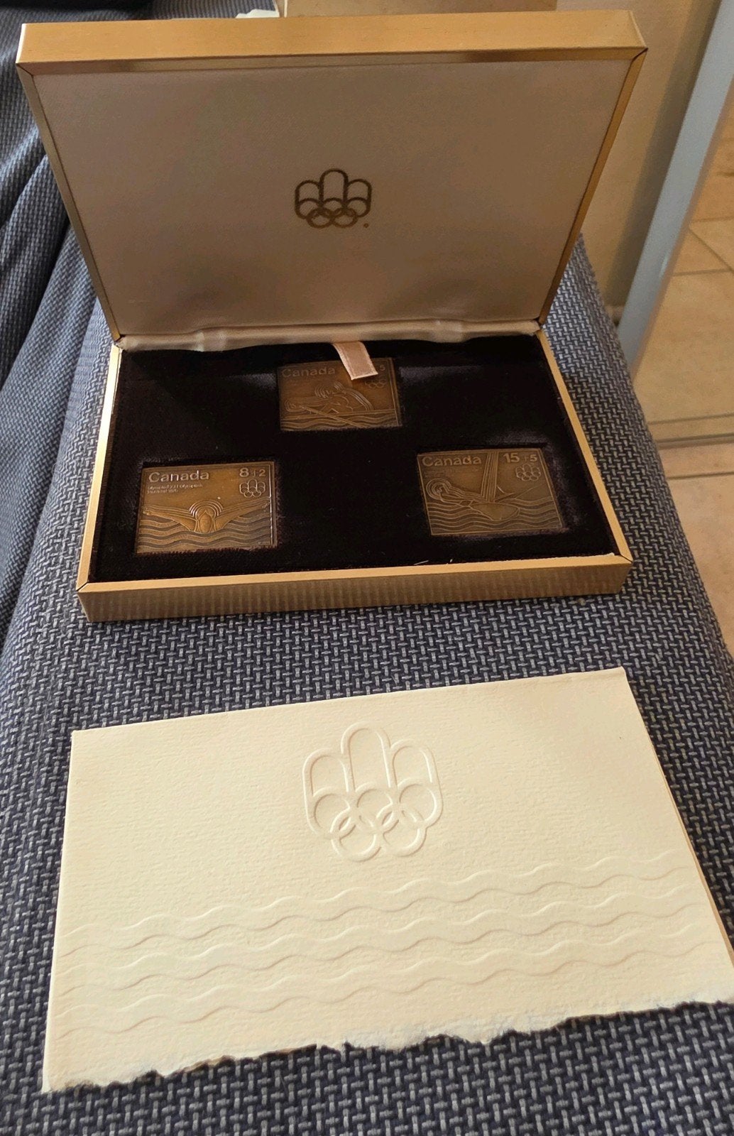 ​Coffret 3 Timbres Lingots Bronze JO Montréal 1976, Enlèvement