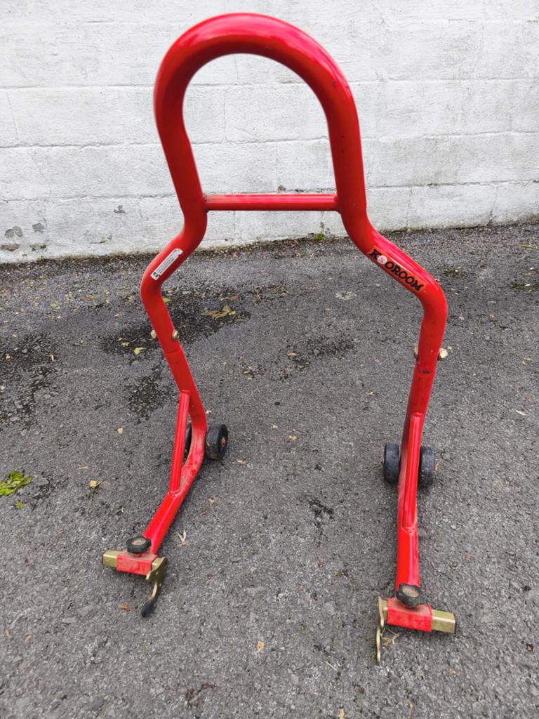Béquille d'atelier pour moto, Enlèvement