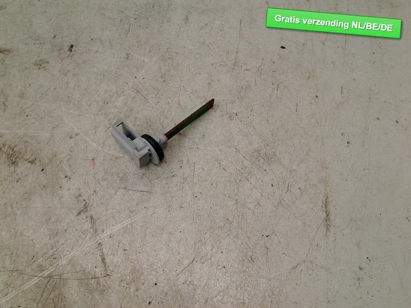 SONDE DE TEMPERATURE Scirocco (137 / 13AD) (4B0820539), Utilisé, De Bloemendaal 21 21
5221 EB  'S HERTOGENBOSCH, NL, Info@123Parts.nl