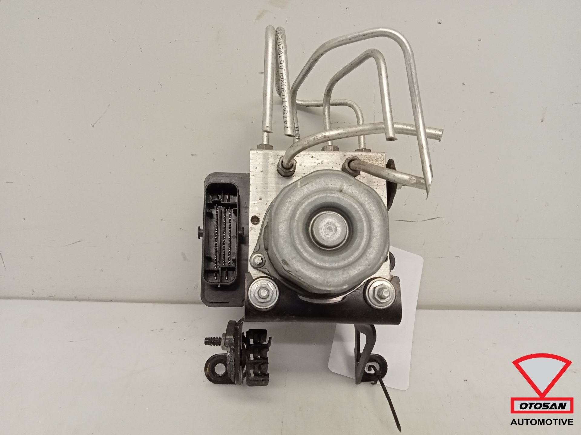 Pompe ABS Smart Fortwo 453 2015+ A4539001211, Mercedes-Benz AG, Utilisé, Mercedesstrasse 120
70372  Stuttgart, DE, Dialog@mercedes-benz.com