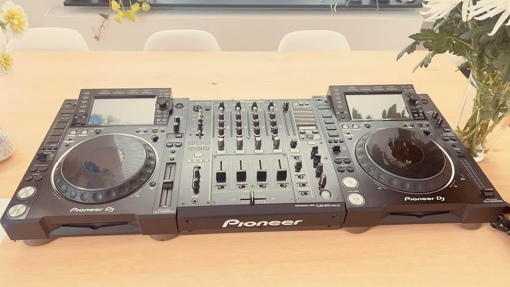 Pioneer CDJ 2000 NXS2 set met DJM 900 Nexus mixer, Musique & Instruments, Enlèvement, Utilisé, DJ-Set, Pioneer