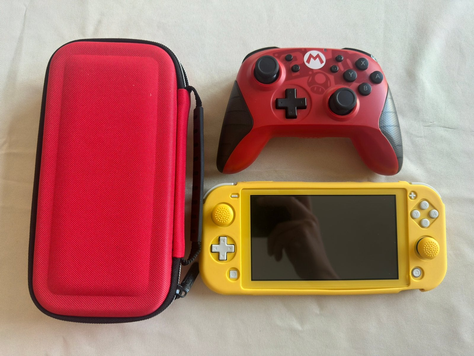 Nintendo Switch Lite + Mario Controler, Games en Spelcomputers, Spelcomputers | Nintendo Switch, Ophalen, Zo goed als nieuw
