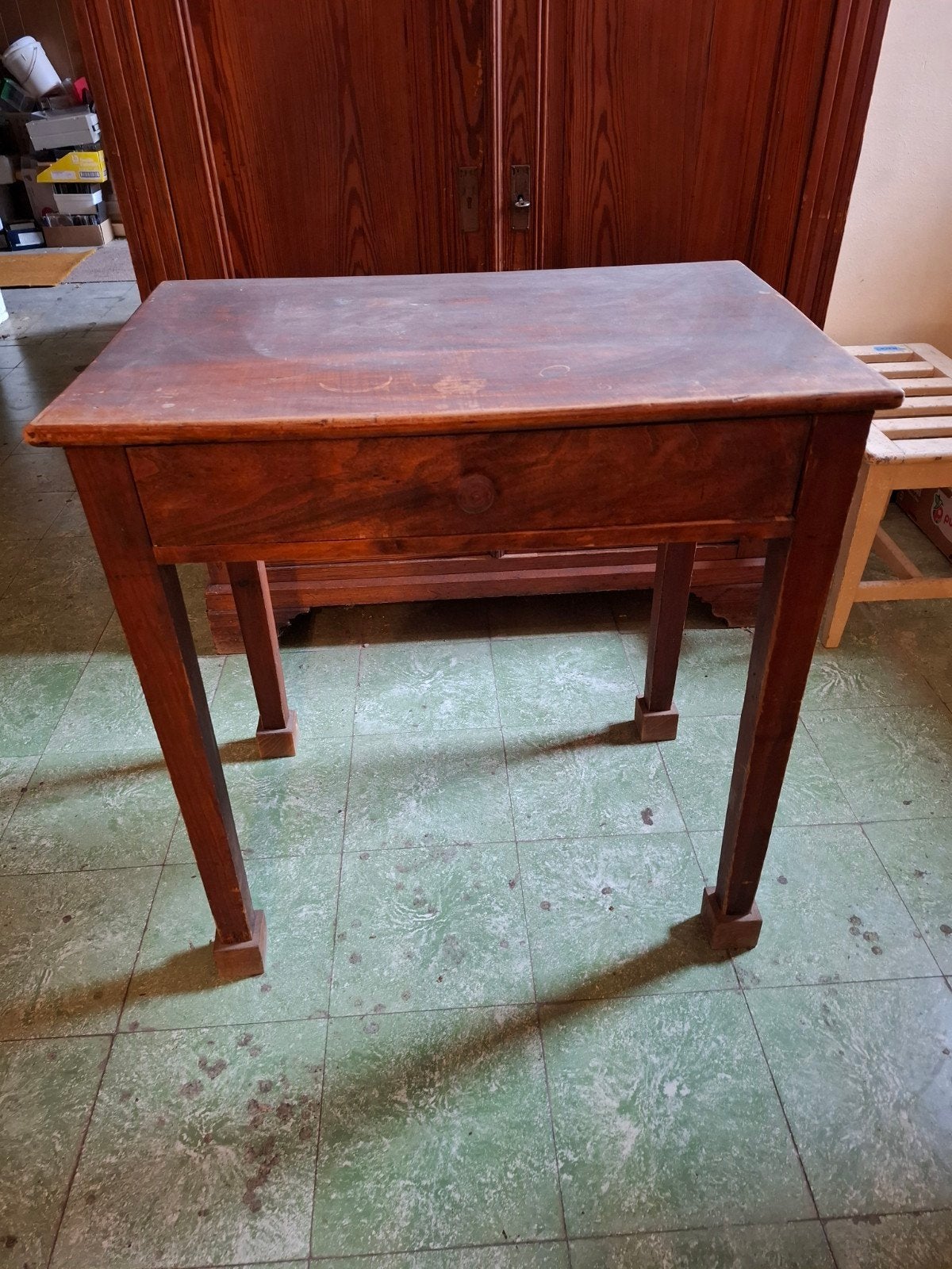 Ancienne table rustique en bois massif avec tiroir, Antiquités & Art, Antiquités | Meubles | Tables, Enlèvement