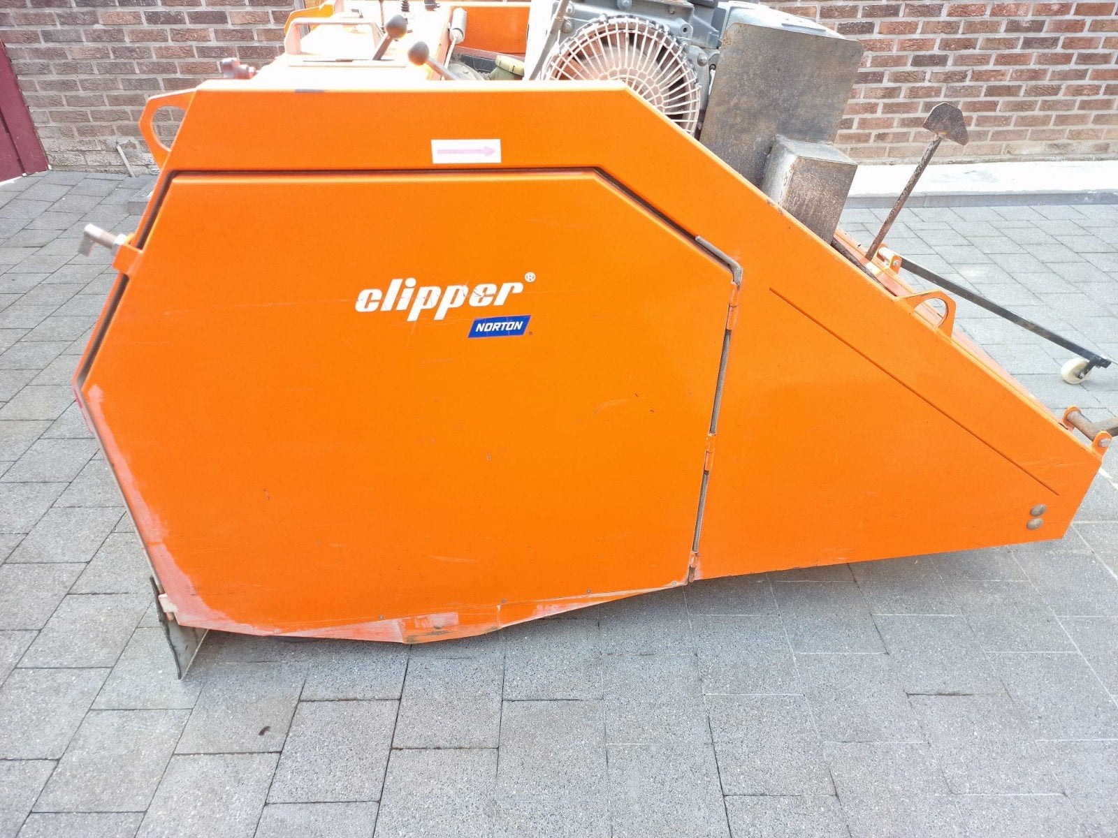 NORTON CK55 Dubbele Betonzaag – Professionele Vloerzaag, Doe-het-zelf en Bouw, Minder dan 60 liter, Ophalen, Gebruikt, Overige typen