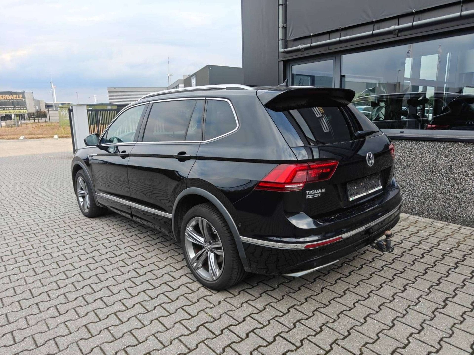 Volkswagen Tiguan Allspace 1.5 TSI R-line 7-zit /19"/Pano/Me, Autos, Volkswagen, Achat, Entreprise, 7 places, Entretenue par le concessionnaire