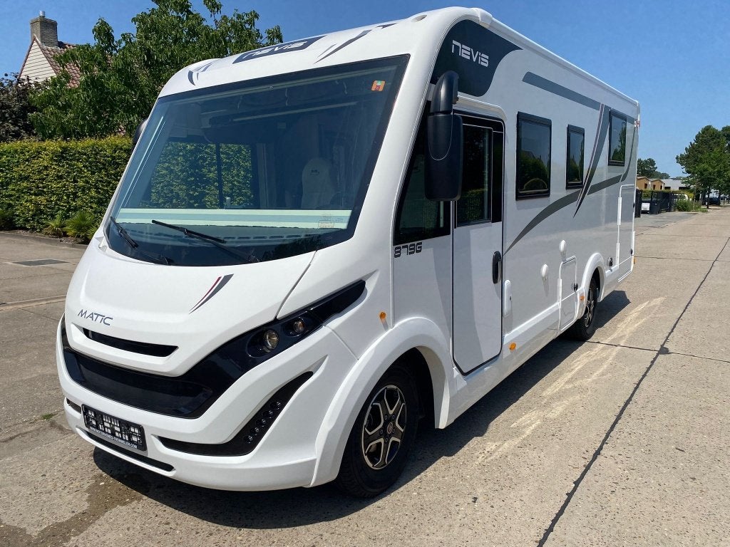 Mc Louis Nevis 879 G Automaat, Caravans en Kamperen, Mobilhomes, Ringverwarming, Fiat, Diesel, McLouis