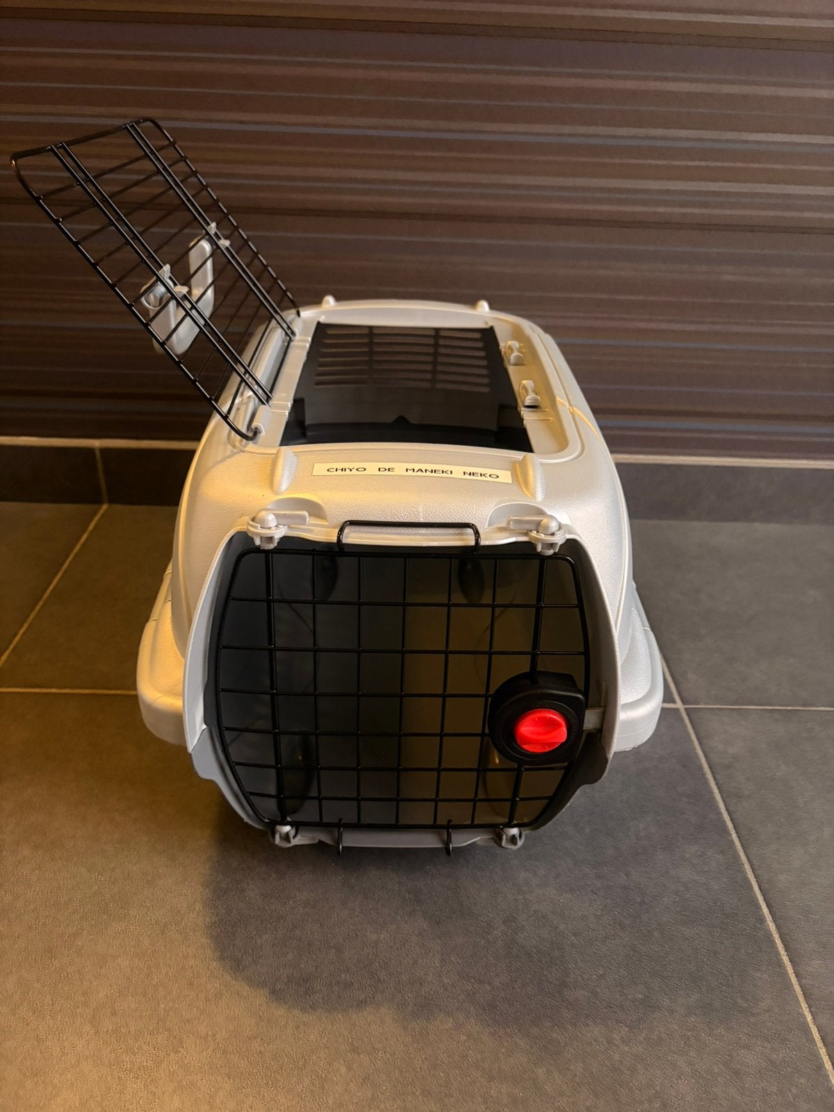 Stevige transportbox voor kat of kleine hond, Dieren en Toebehoren, Hondenhokken, Ophalen, Gebruikt, Minder dan 75 cm, Minder dan 65 cm