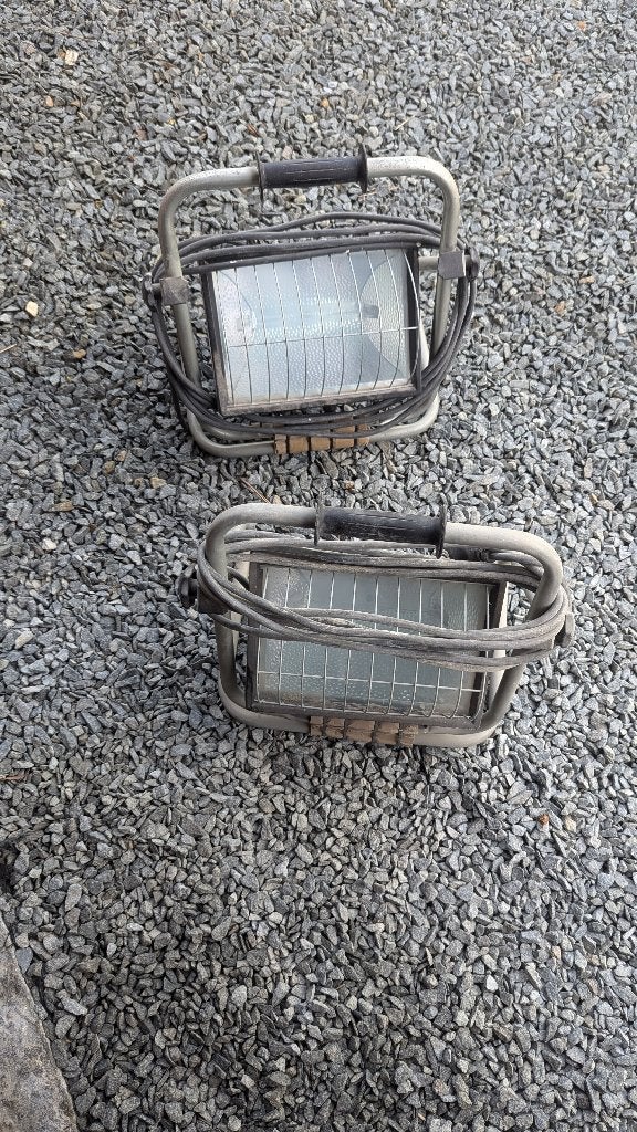 2 hallogeen spots, Ophalen, Gebruikt, 500 watt of meer, Lamp met armatuur