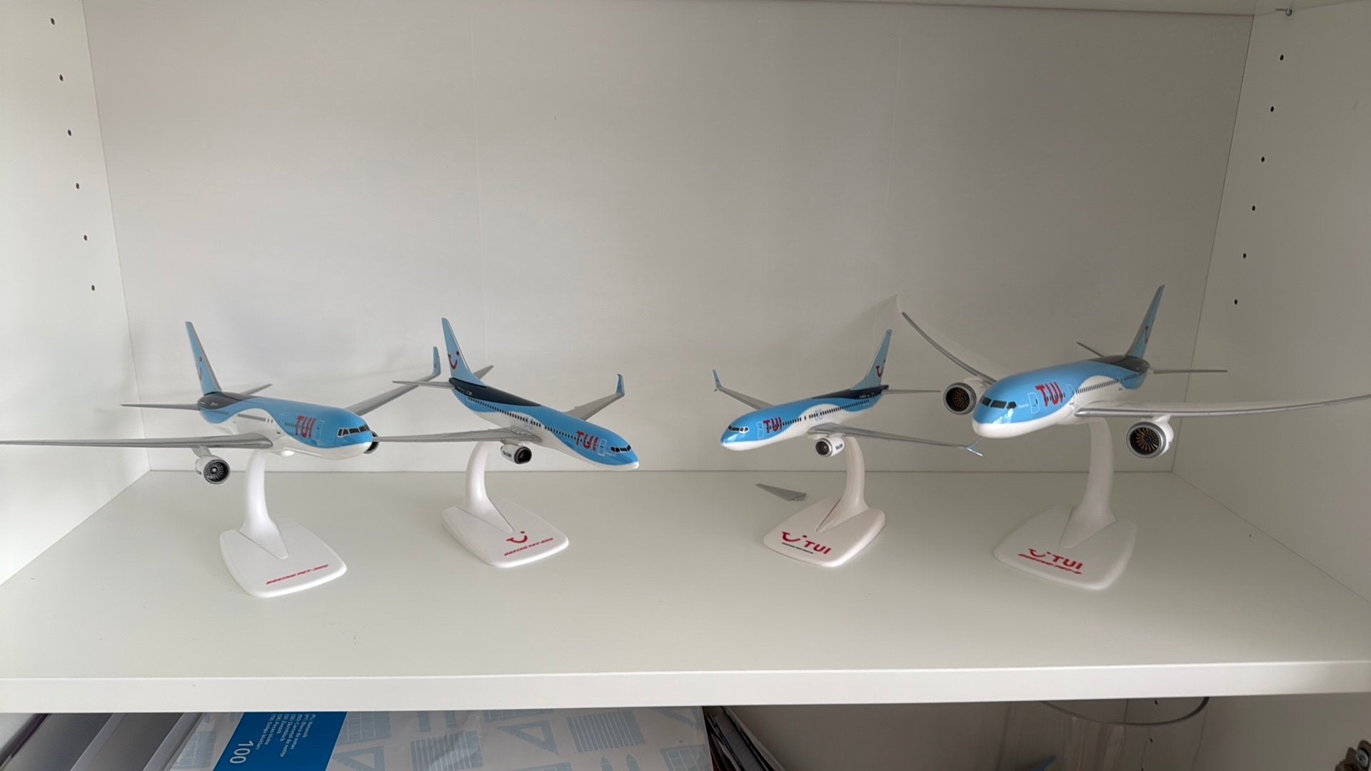 TUI vliegtuigmodellen B737NG/MAX, B767 & B787, Enlèvement, Comme neuf